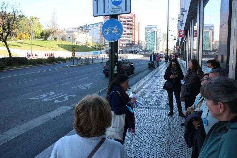 Gruppe während der Stadtführung "Flüchtlinge und Spione in Lissabon"